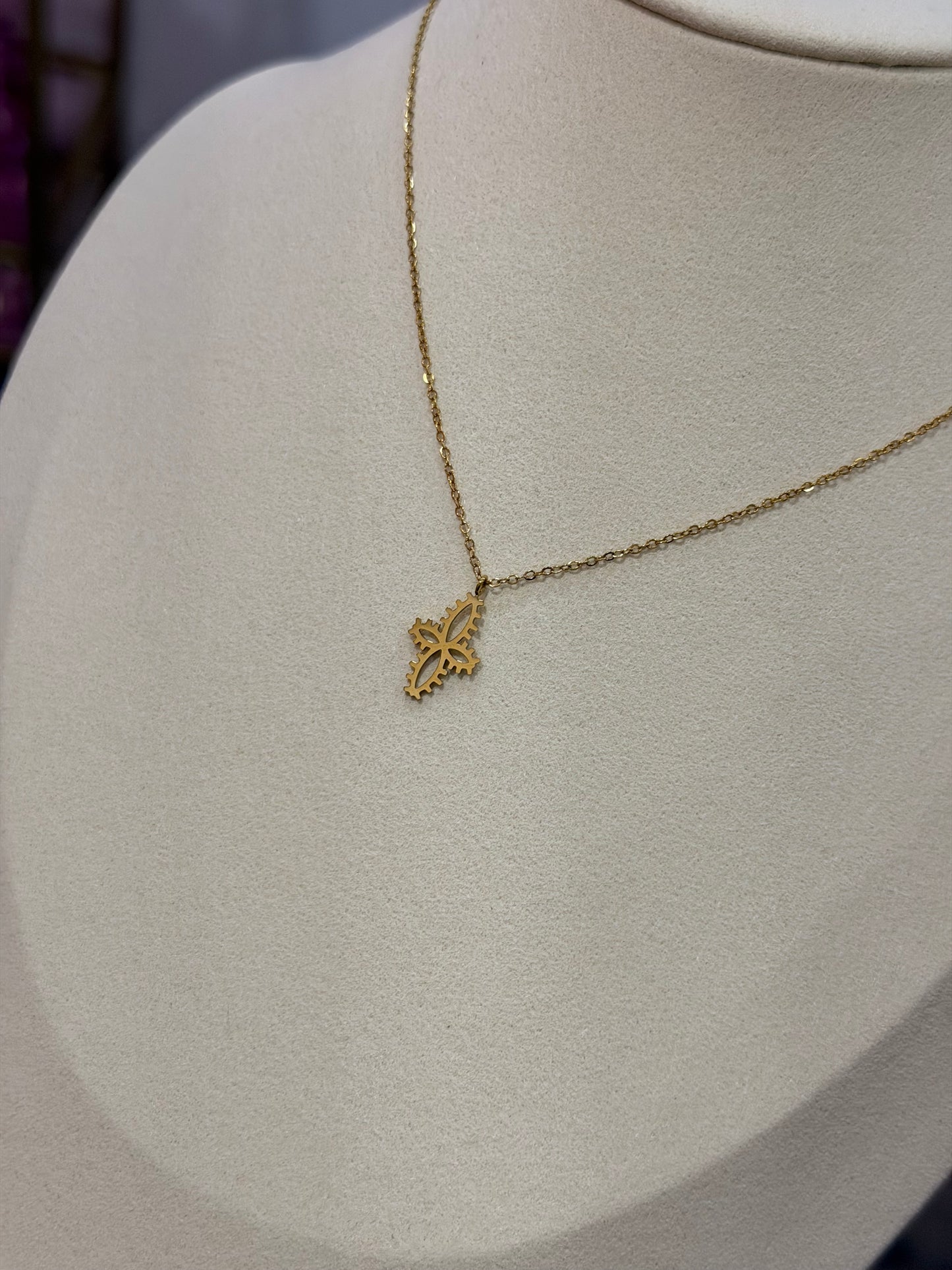 Cruz Necklace