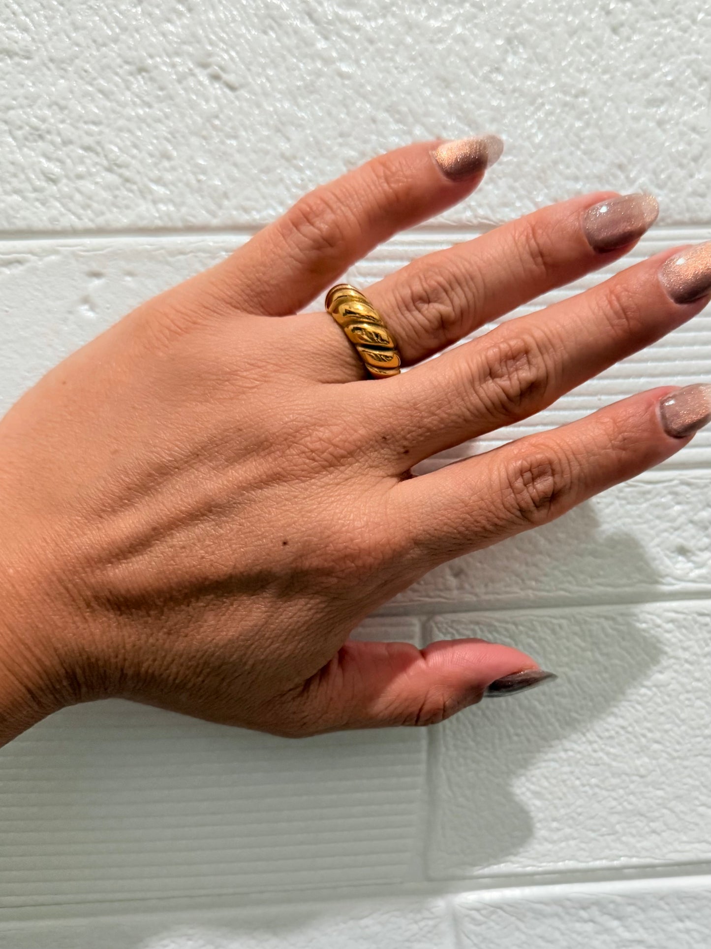 Tiny ring