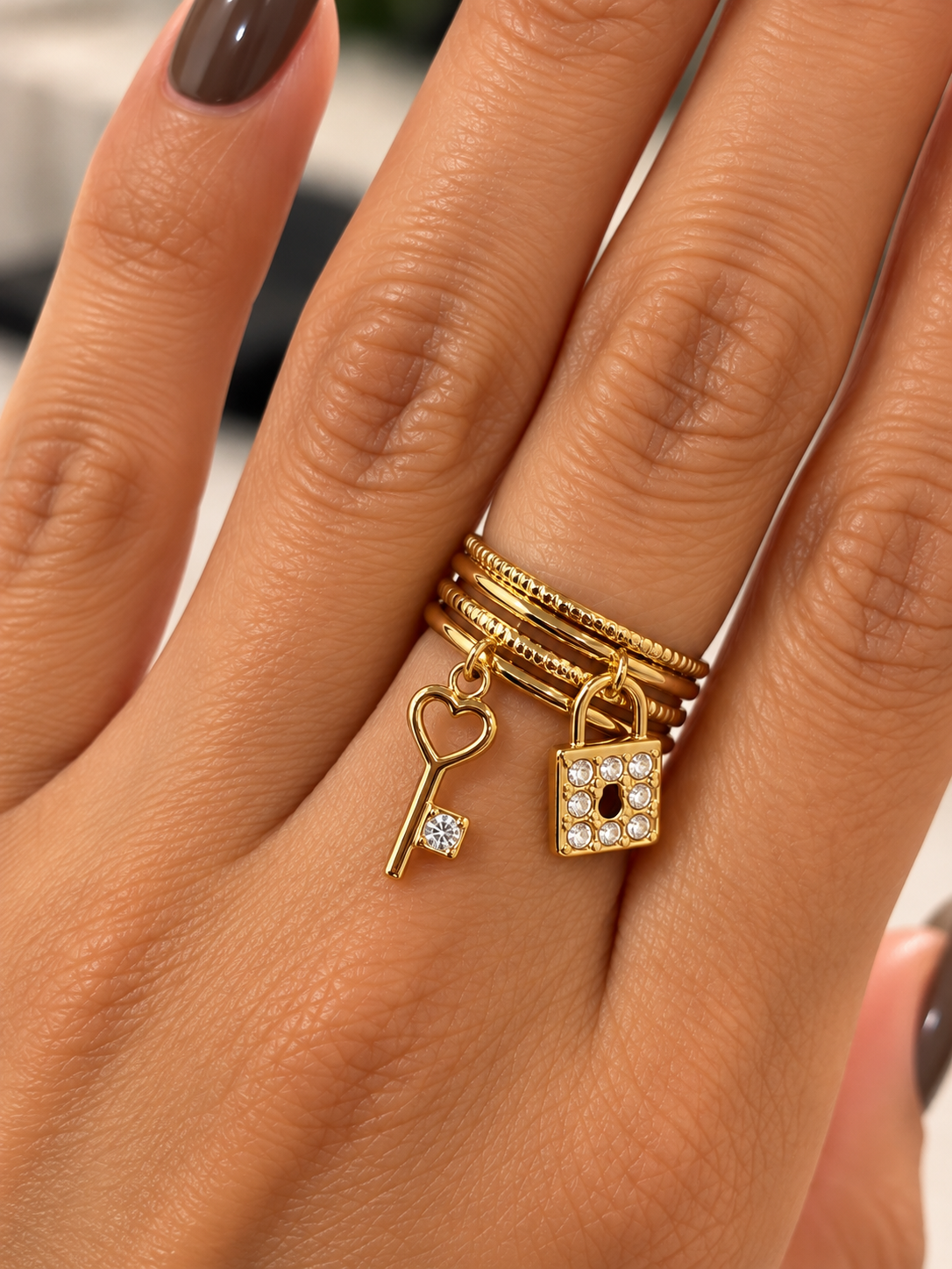 Anillo charm